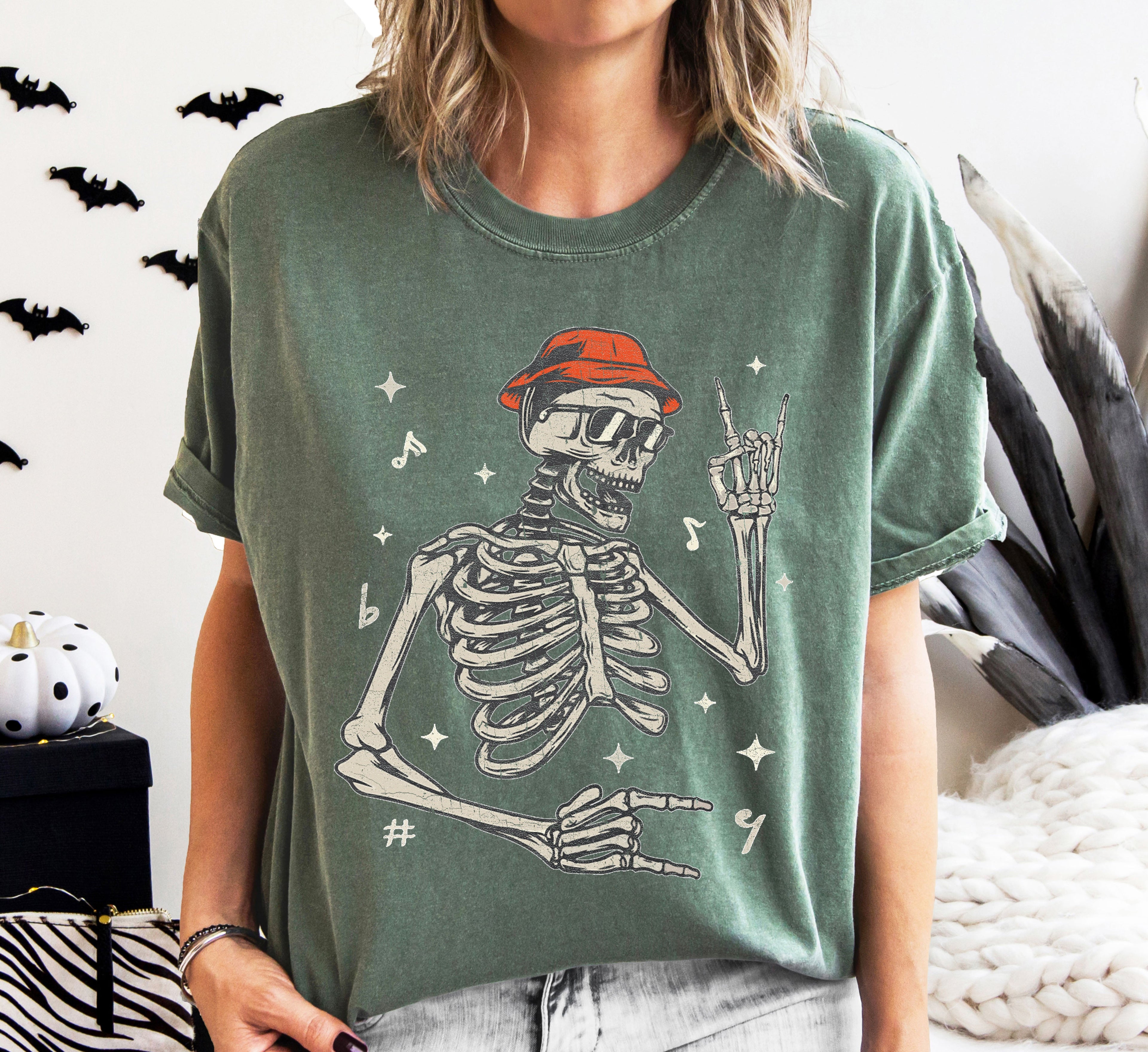 Rocker Skeleton, Punk, Music Concert, Retro, Aesthetic, Vintage, Comfort Colors Tshirt