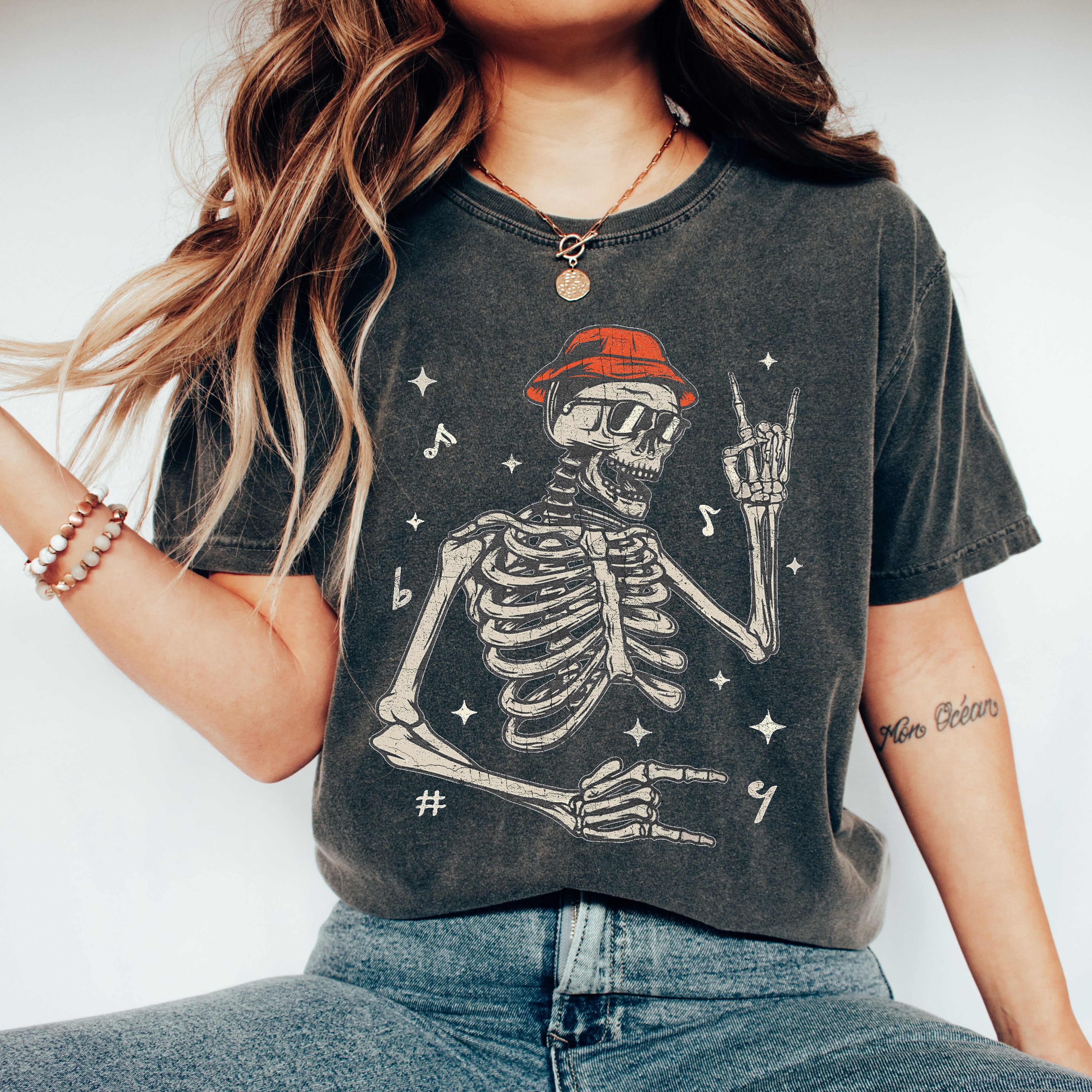 Rocker Skeleton, Punk, Music Concert, Retro, Aesthetic, Vintage, Comfort Colors Tshirt
